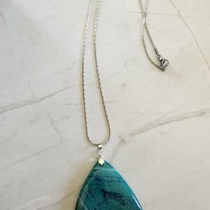 Teal Green Triangle Agate Pendant Necklace